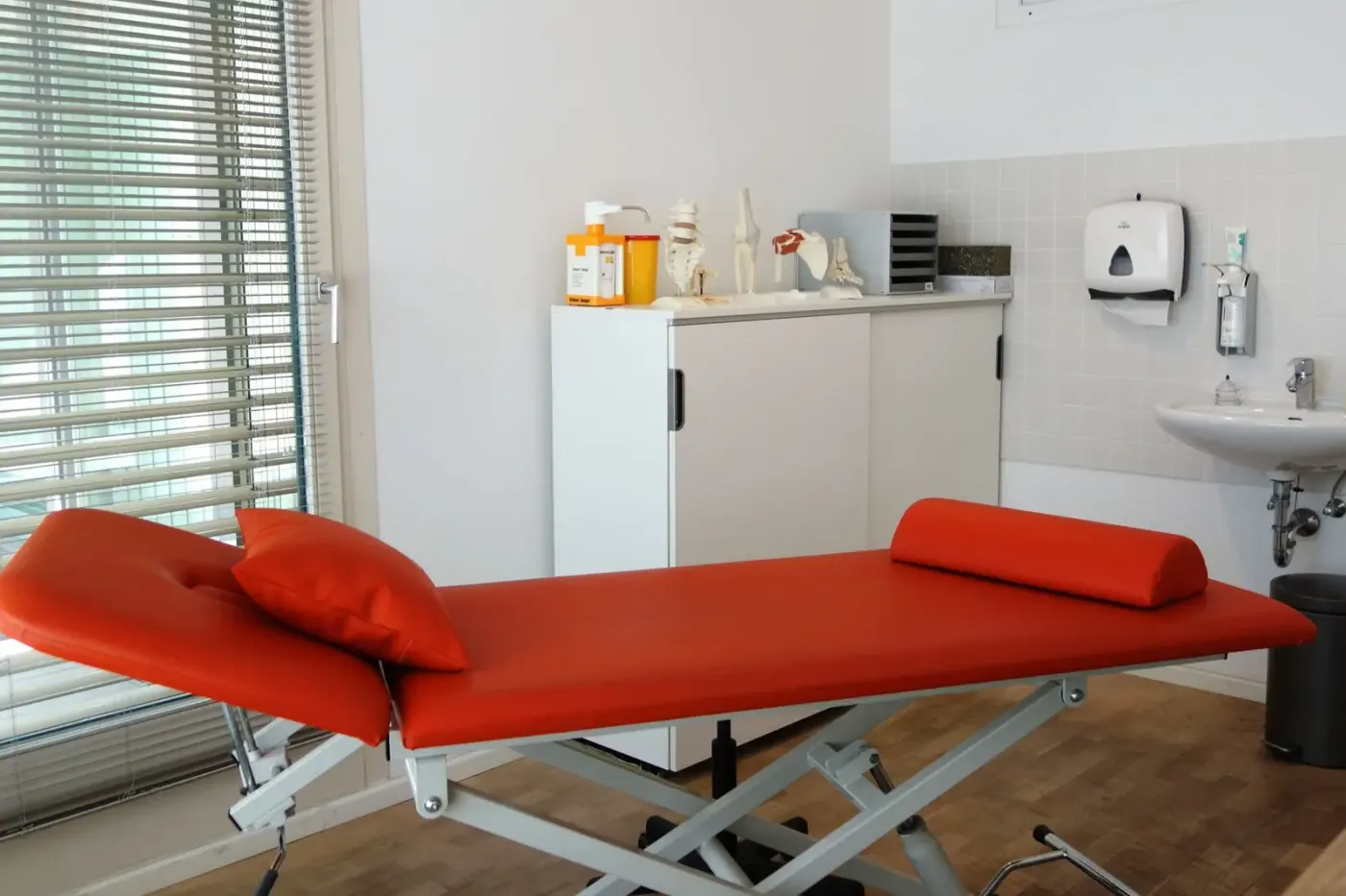 Behandlungsraum Orthopädische Praxis Mitte